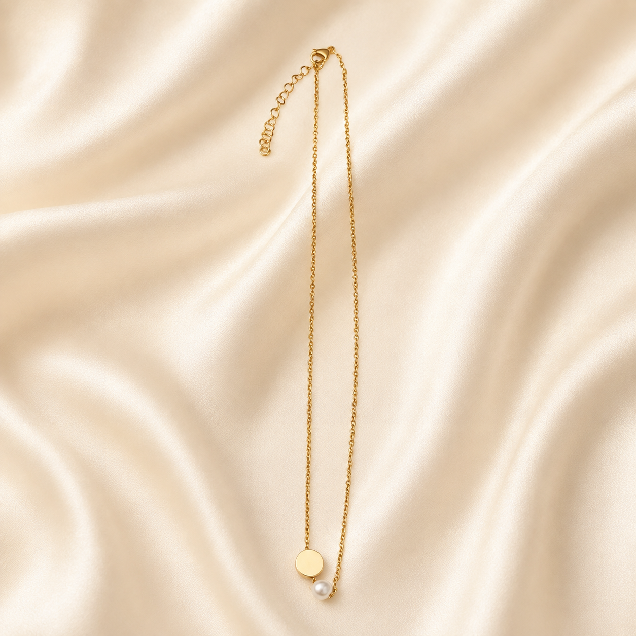 Dainty Gold Pearl Pendant Necklace