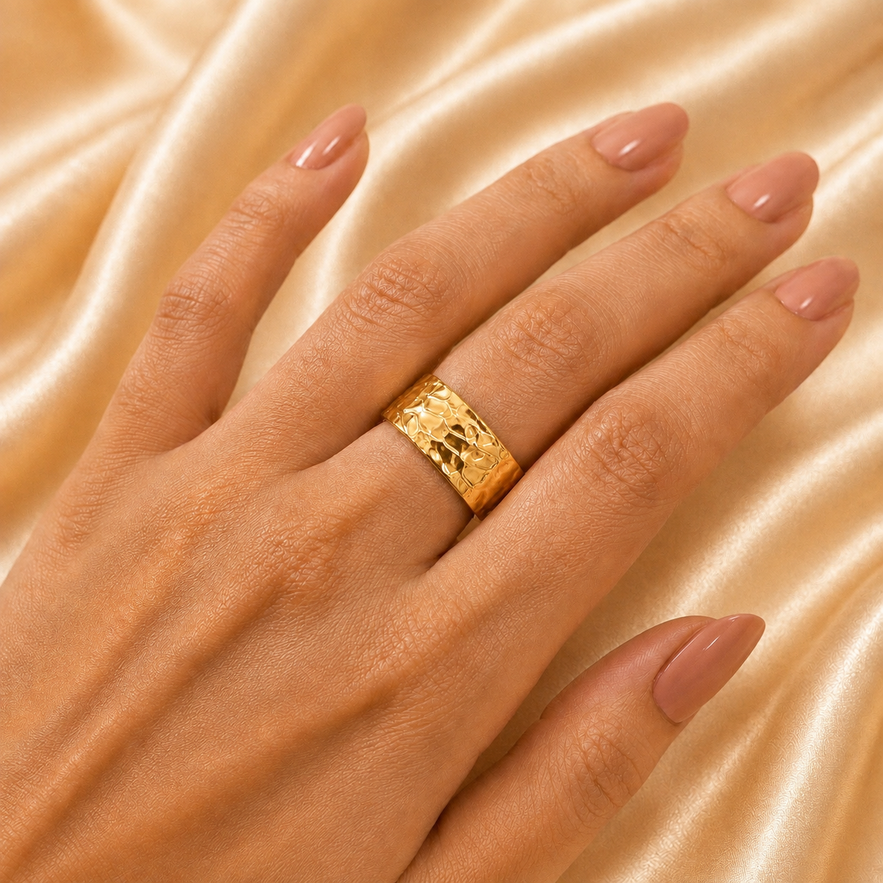 Martelé Gold Ring
