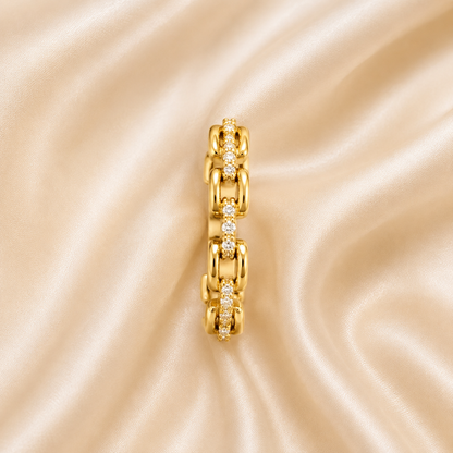 Dainty Interlace Gold Ring