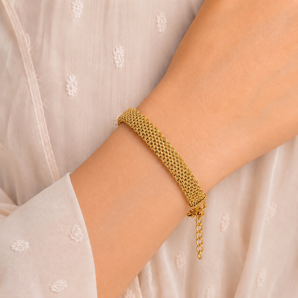 Golden Mesh Chain Bracelet